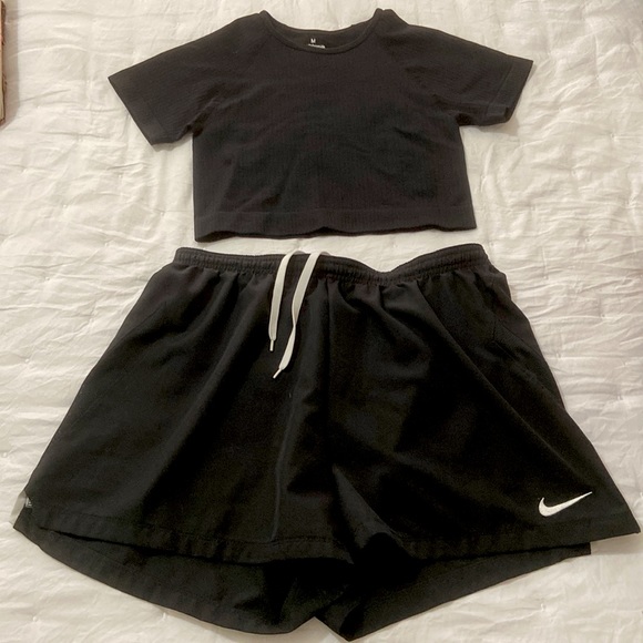 Crop Top Set - Picture 1 of 5